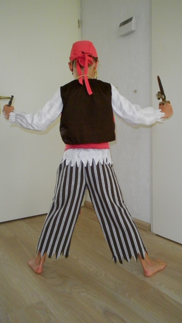 het derde en vierde piratenpak